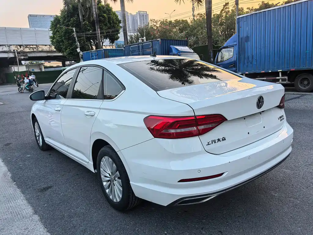 Volkswagen Lavida — миниатюра 5