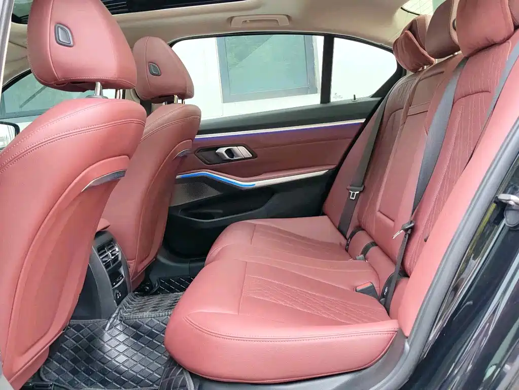 BMW 3 Series — миниатюра 8