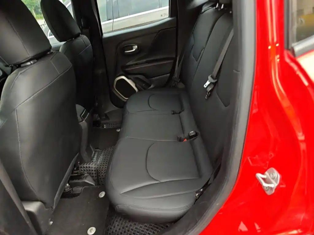 Jeep Renegade — миниатюра 17