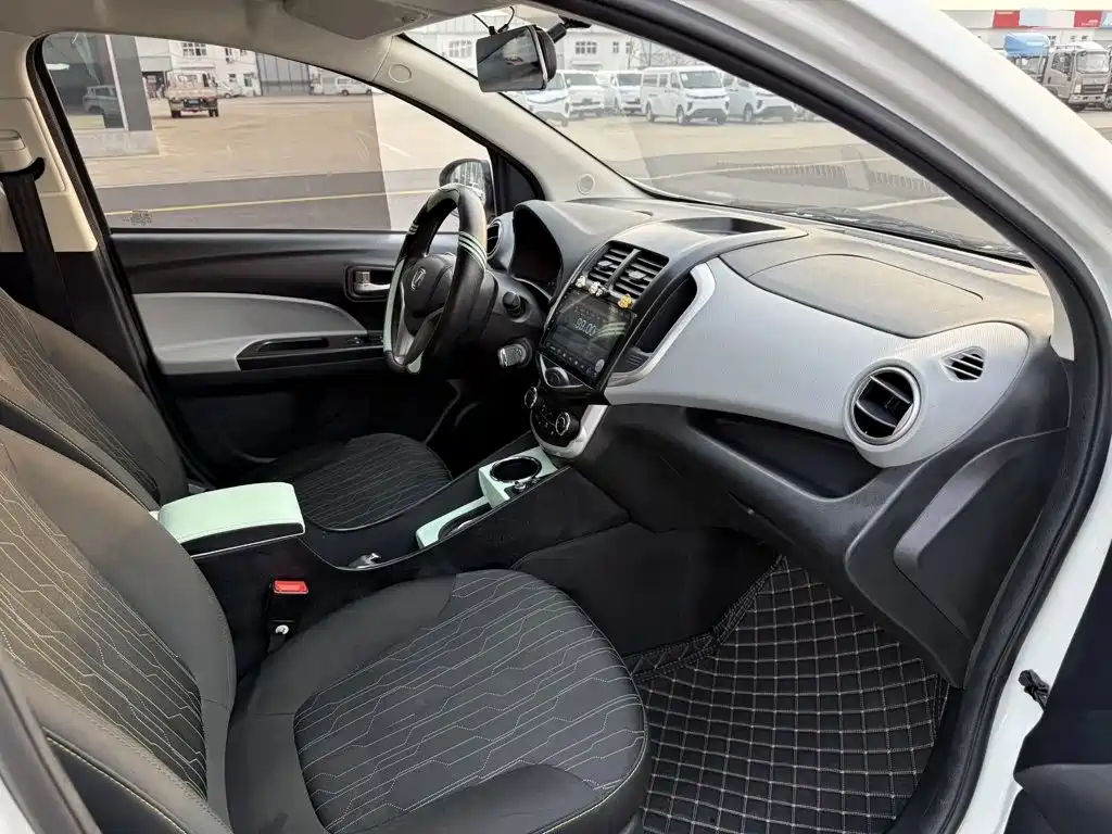 Changan Benben E-Star — миниатюра 15