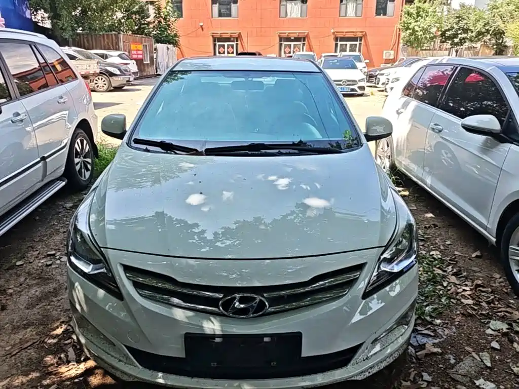 Hyundai Verna — миниатюра 3