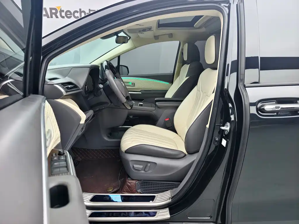 Toyota Sienna 2023 2.5L Comfort