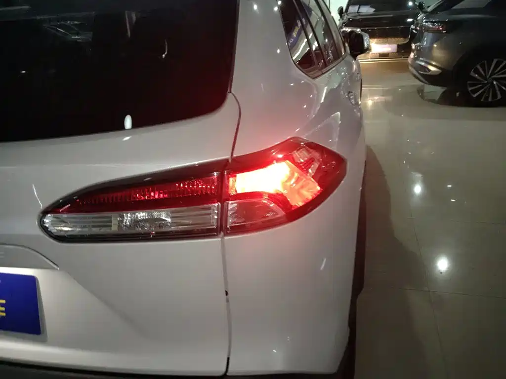 Toyota Frontlander — миниатюра 8
