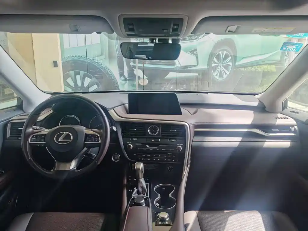 Lexus RX — миниатюра 10
