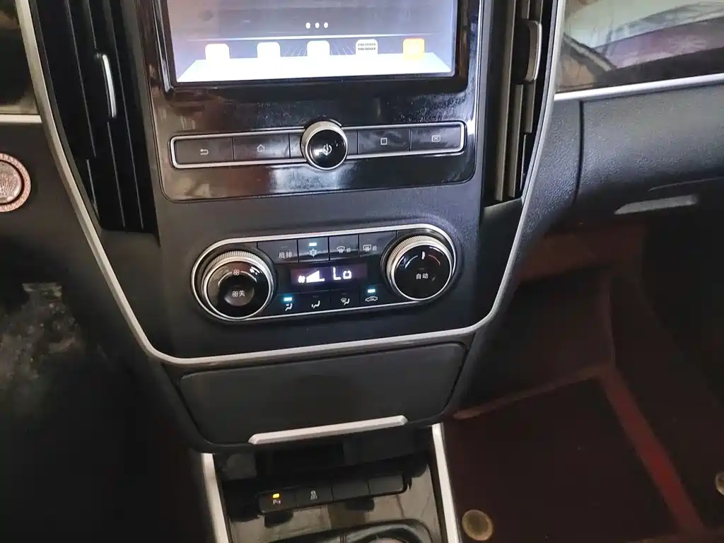 BYD MAX — миниатюра 13