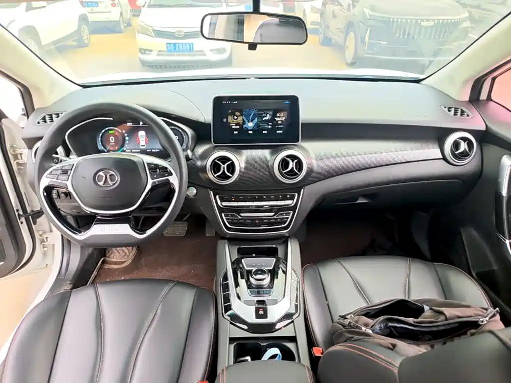 BAIC EU5 — миниатюра 10