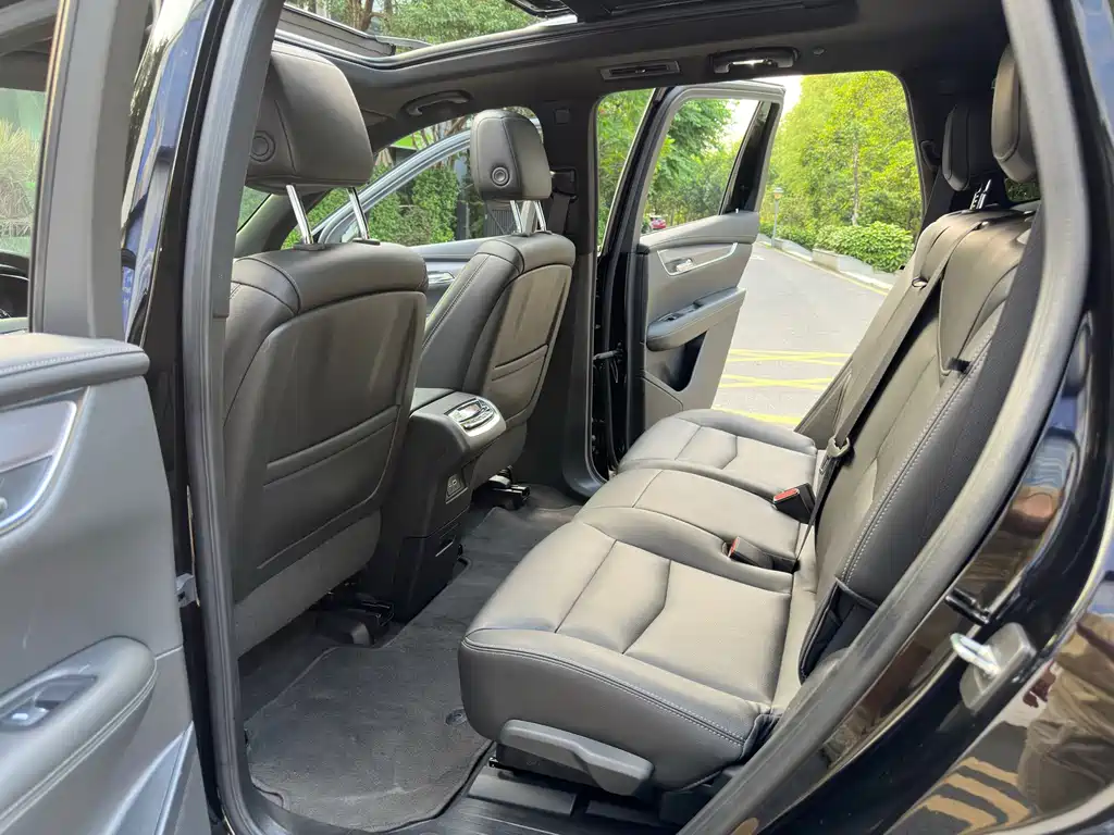 Cadillac XT6 — миниатюра 11