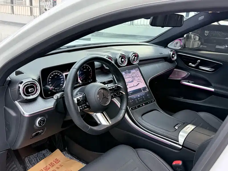 Mercedes-Benz C-Class — миниатюра 4