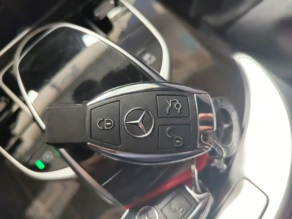 Mercedes-Benz GLC — миниатюра 9