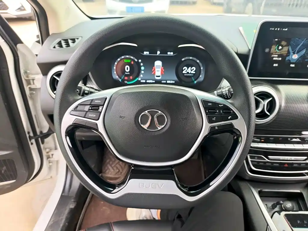 BAIC EU5 — миниатюра 11