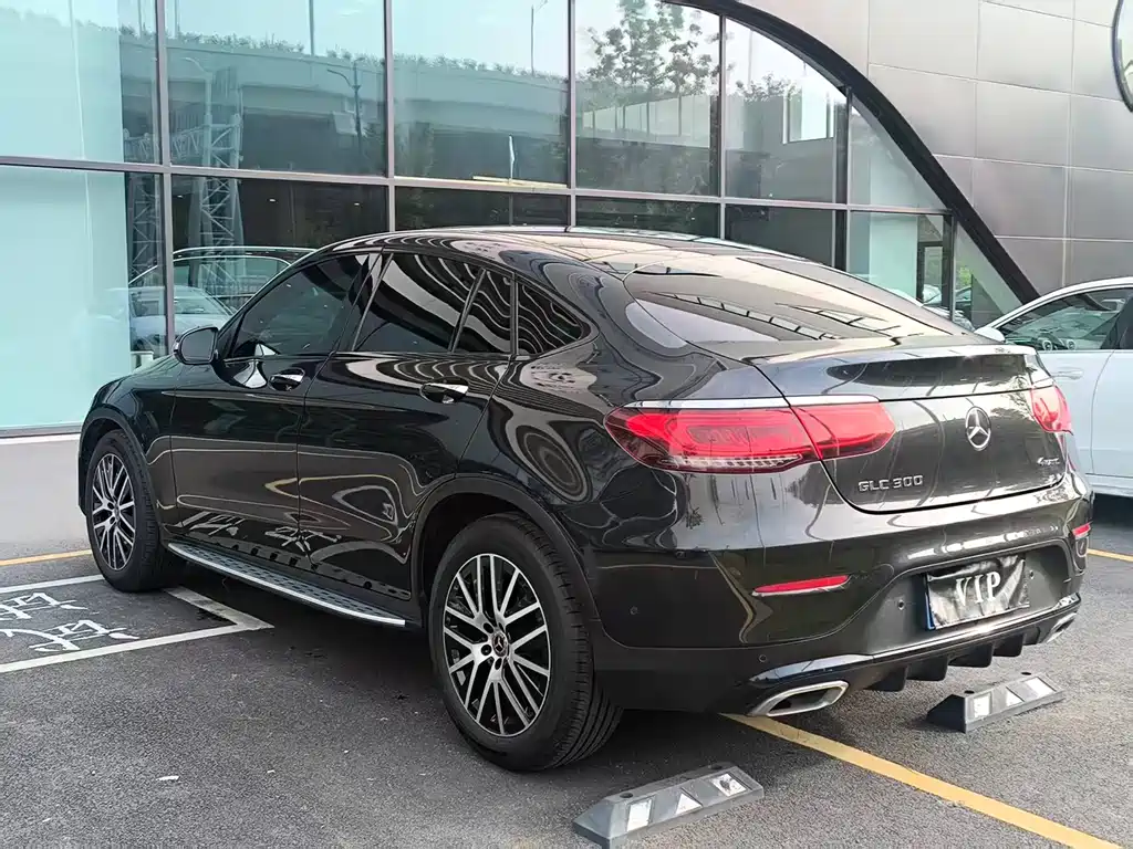 Mercedes-Benz GLC 2020 GLC 300 4MATIC SUV