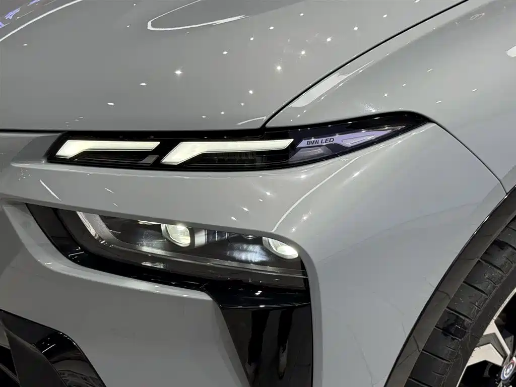 BMW X7 M60i 2023 xDrive M60i