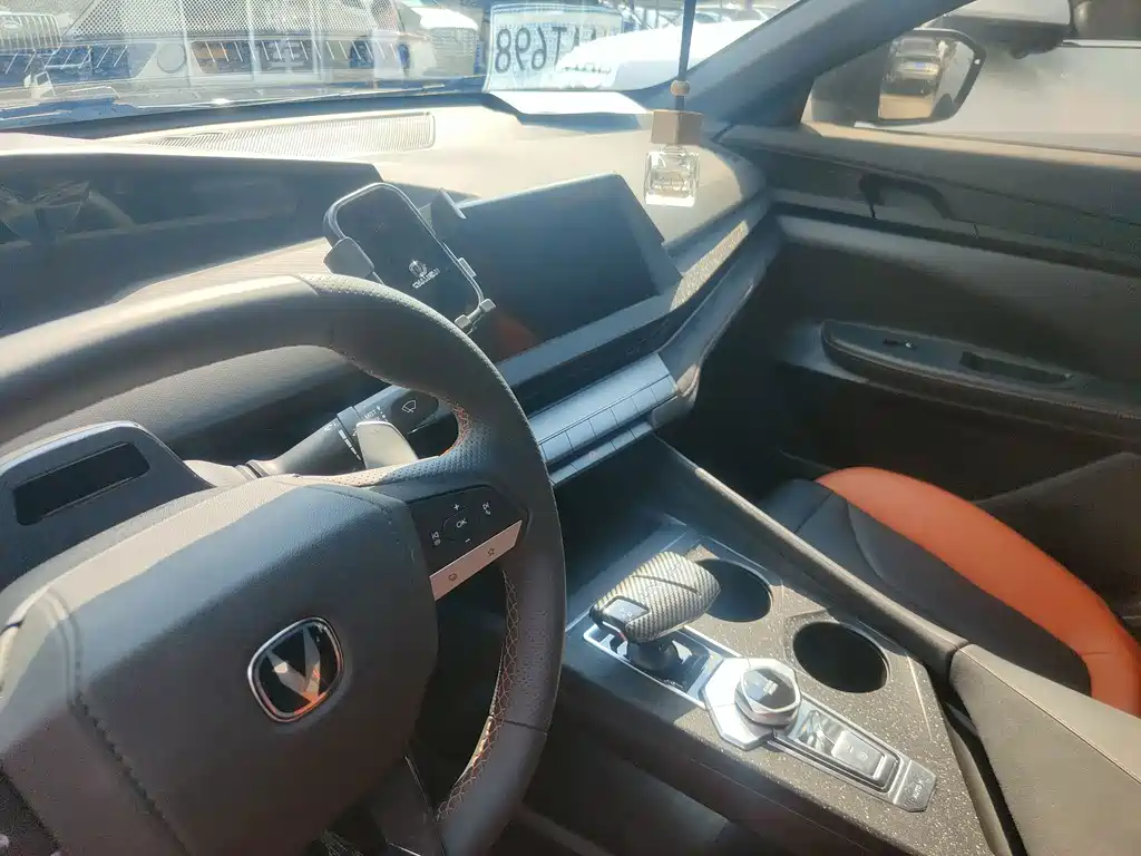 Changan UNI-V — миниатюра 17