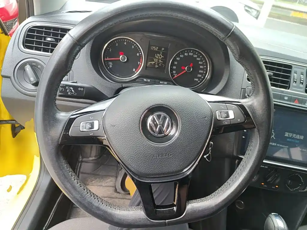 Volkswagen Polo — миниатюра 11