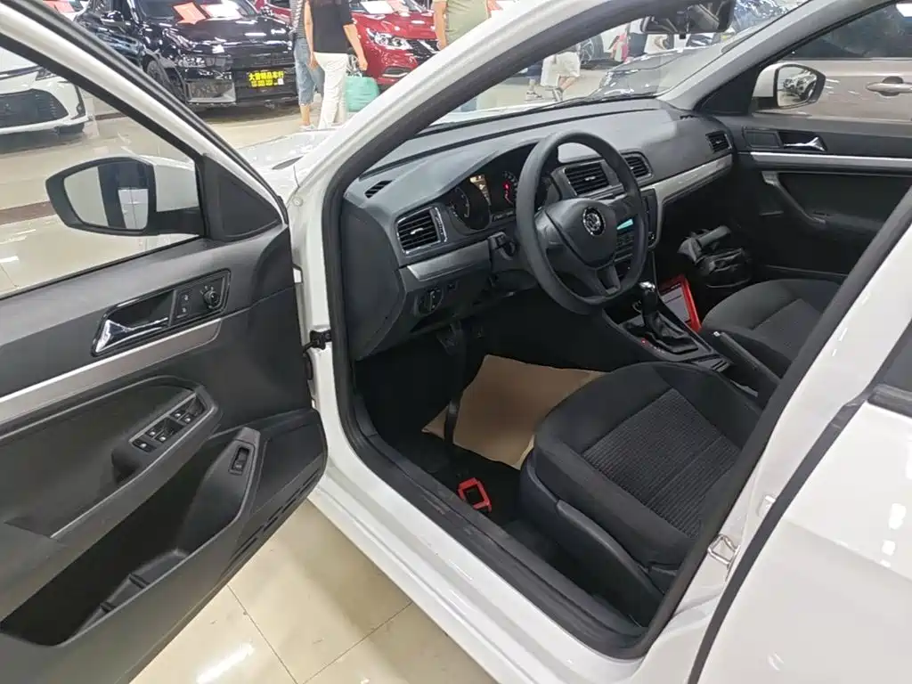 Volkswagen Lavida — миниатюра 16