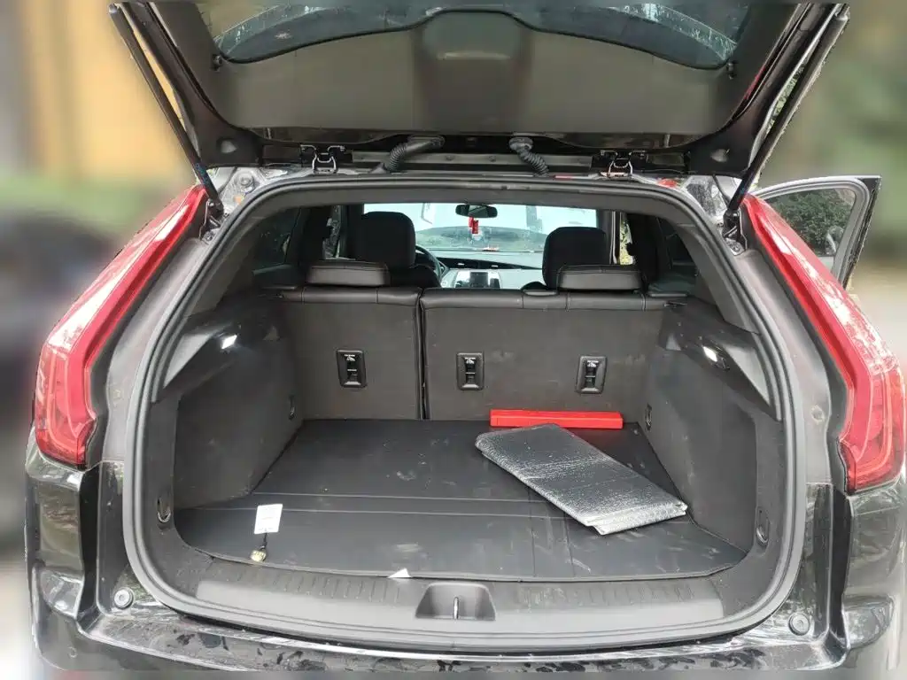 Cadillac XT4 — миниатюра 15