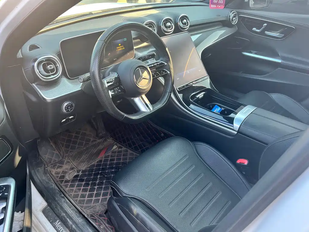 Mercedes-Benz C-Class — миниатюра 3