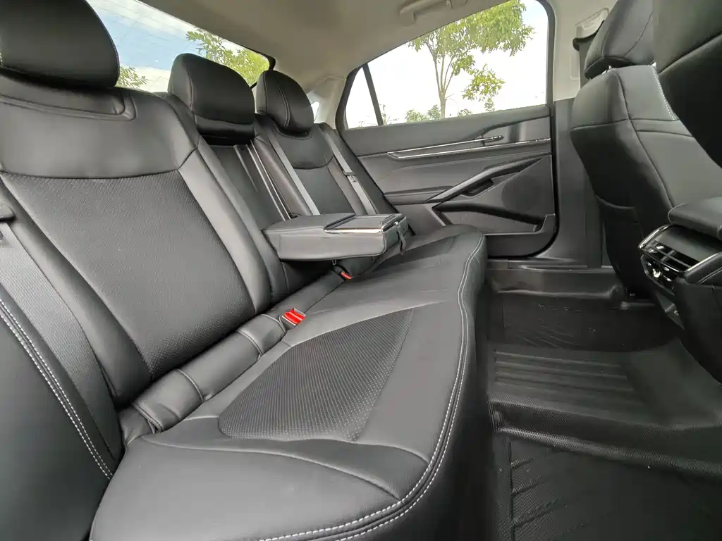 Ford Mondeo — миниатюра 17
