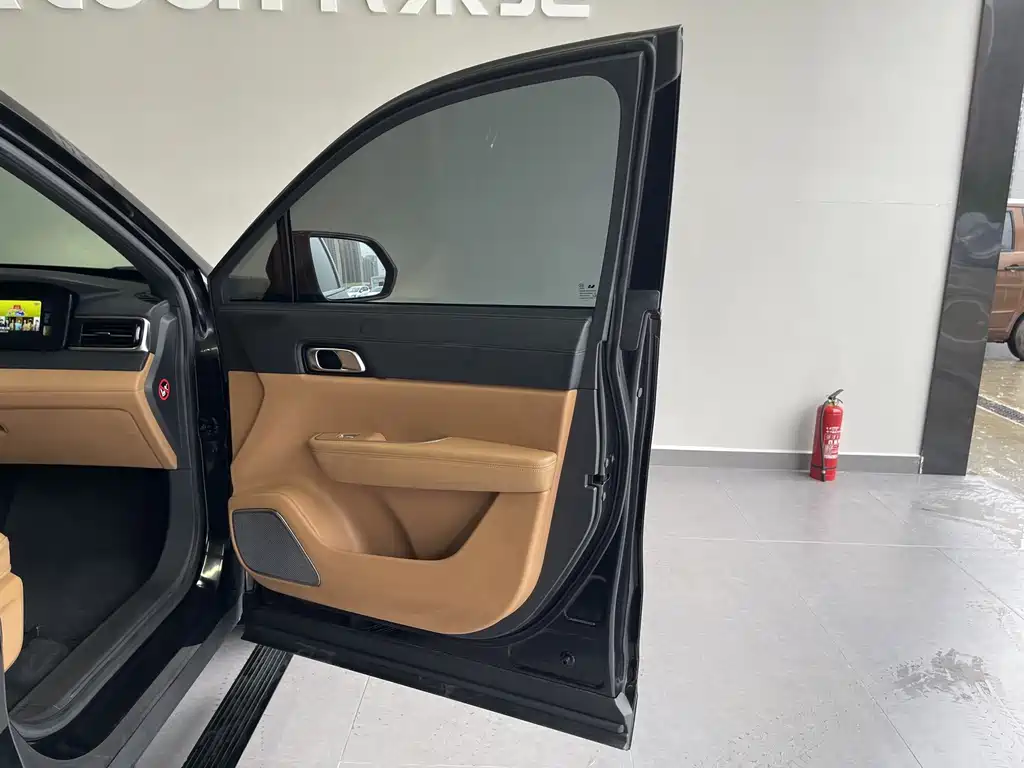 Li Auto Li ONE — миниатюра 17
