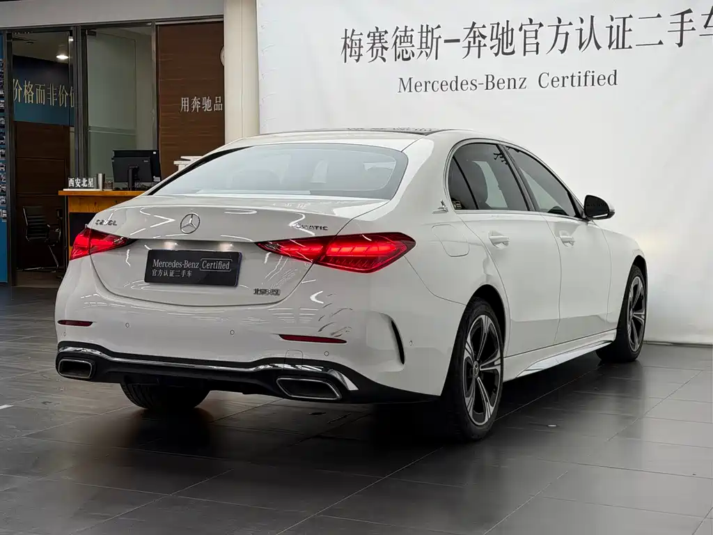 Mercedes-Benz C-Class — миниатюра 5