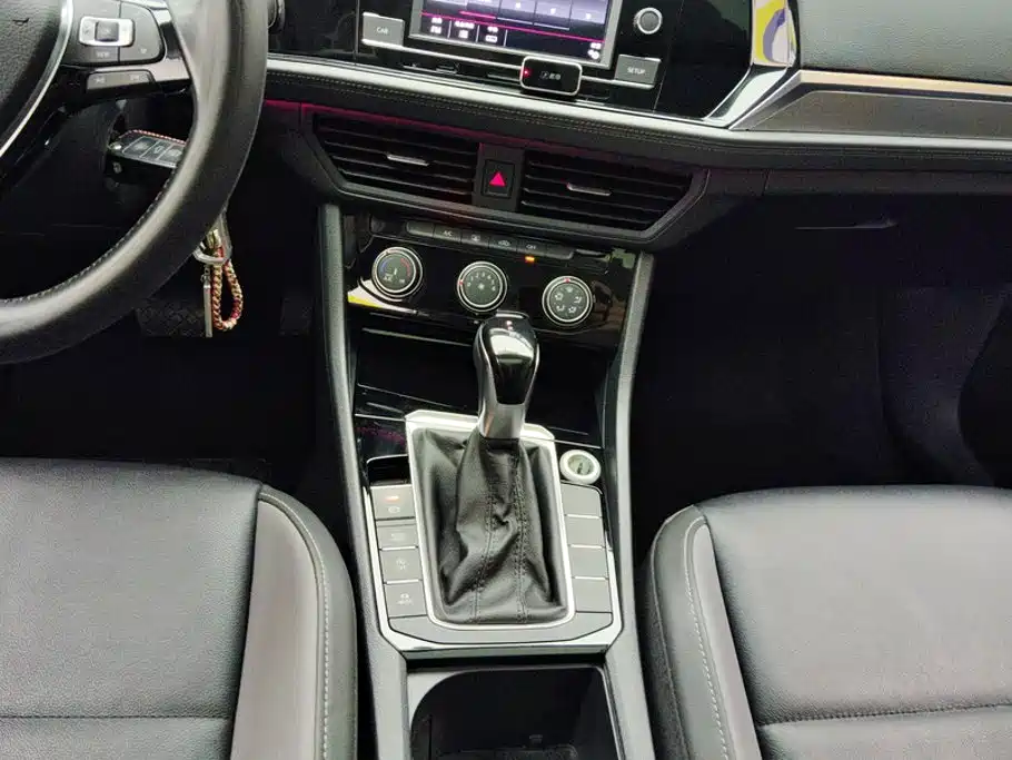 Volkswagen Sagitar — миниатюра 16