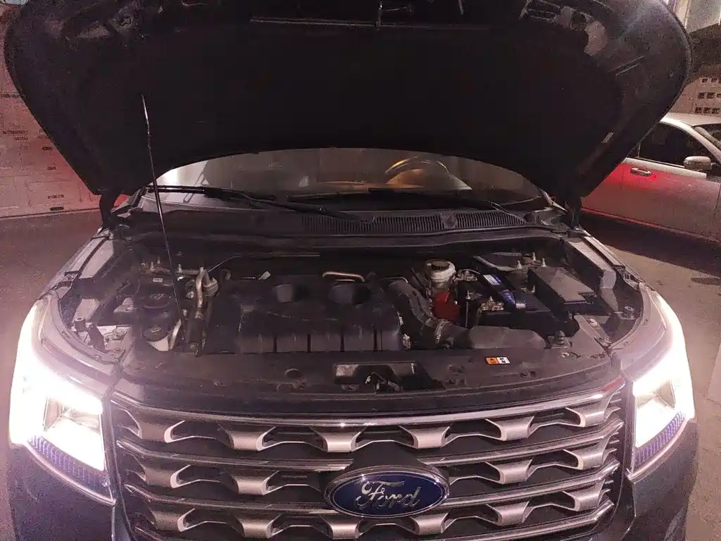 Ford Explorer (Import) — миниатюра 11