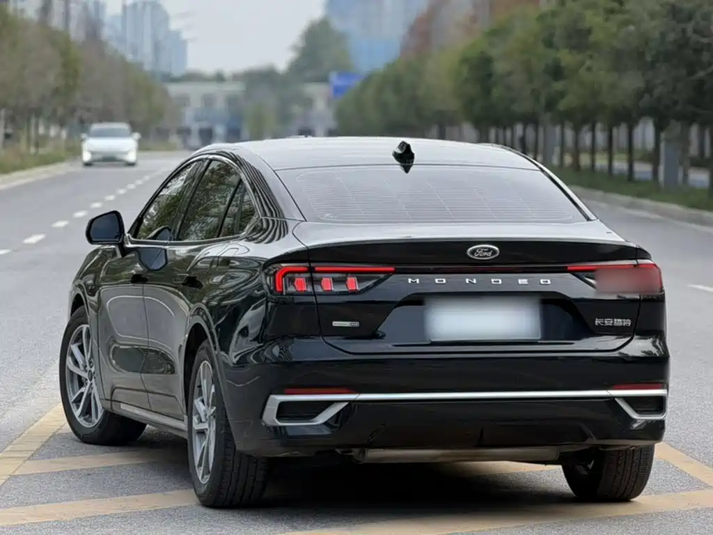 Ford Mondeo — миниатюра 23