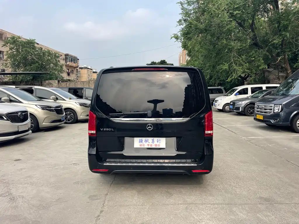 Mercedes-Benz V-Class V 2022 V 260 L Luxury