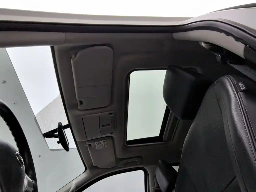 Nissan Terra — миниатюра 14