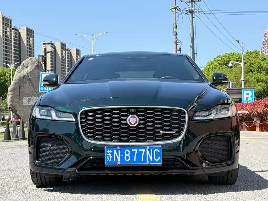 Купить Jaguar XFL