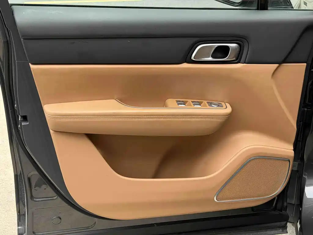 Li Auto Li ONE — миниатюра 7