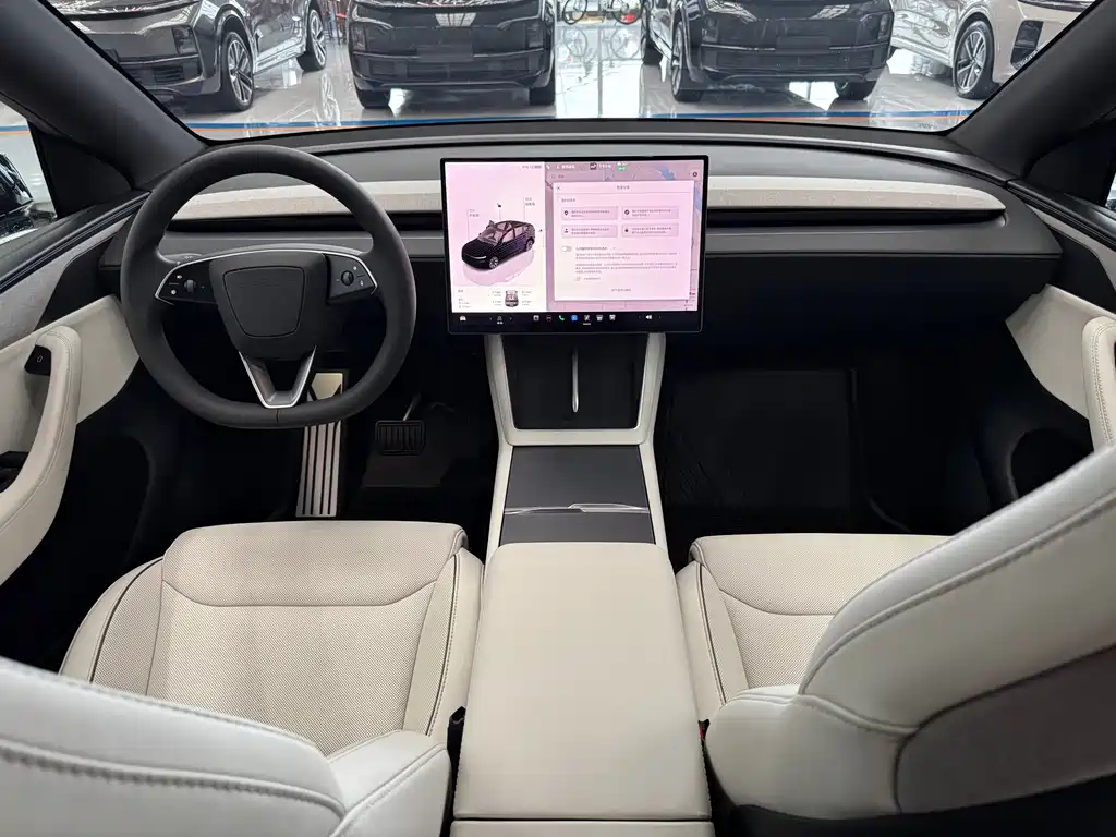Tesla Model Y L — миниатюра 14