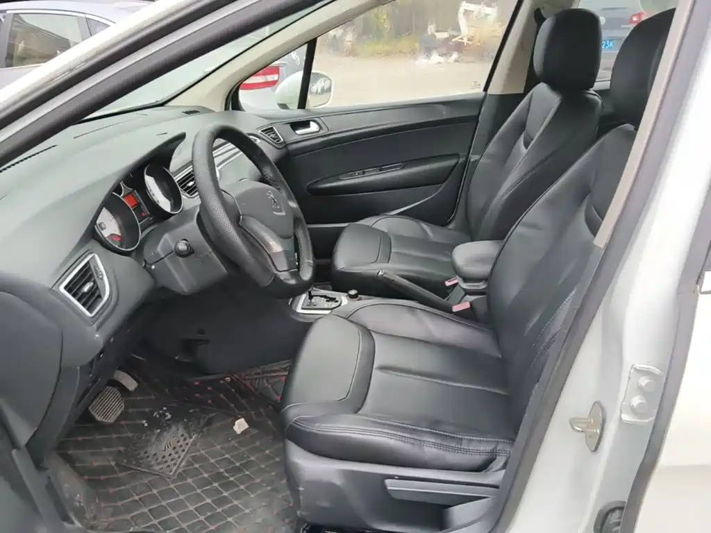 Peugeot 308 — миниатюра 15