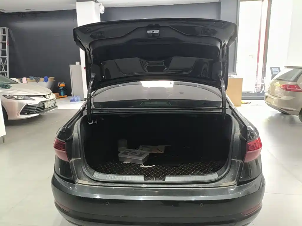 Volkswagen Sagitar — миниатюра 19