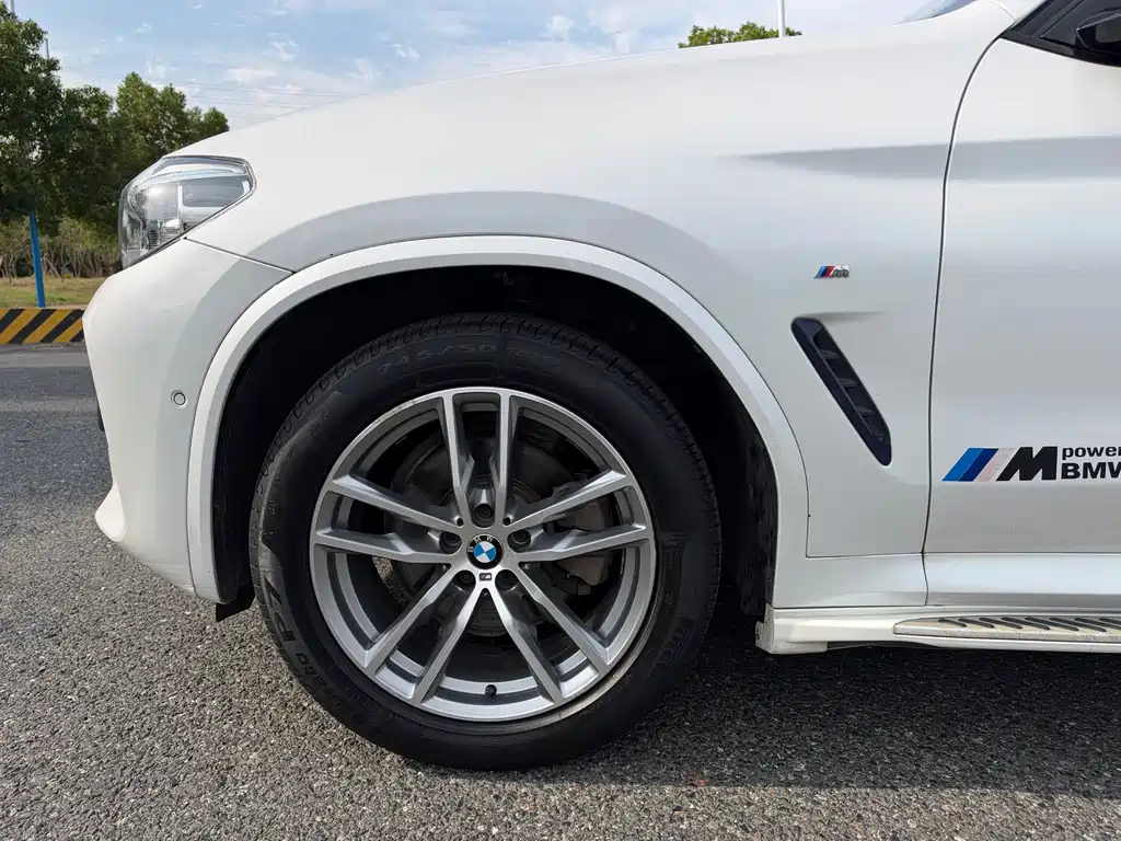 BMW X3 — миниатюра 8