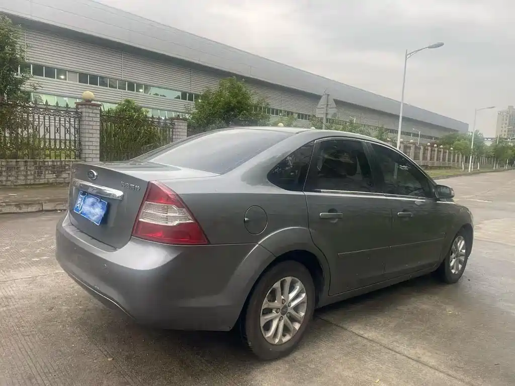 Ford Focus — миниатюра 4