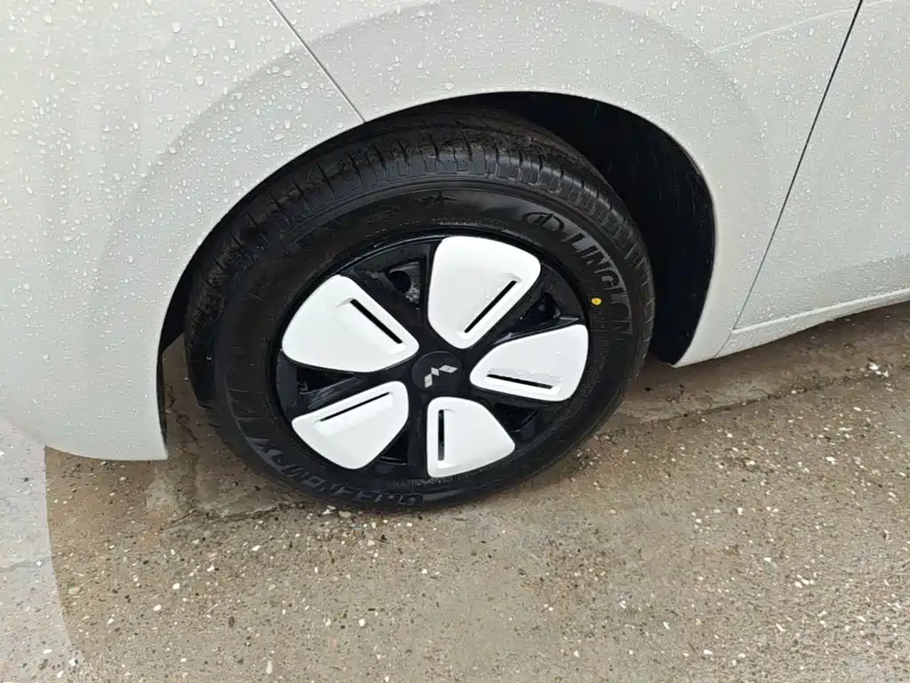 Wuling MINIEV — миниатюра 23
