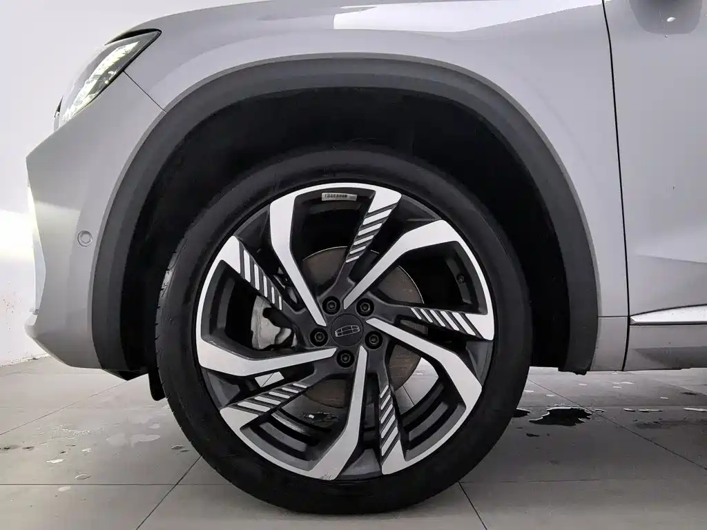 Geely Xingyue L — миниатюра 17