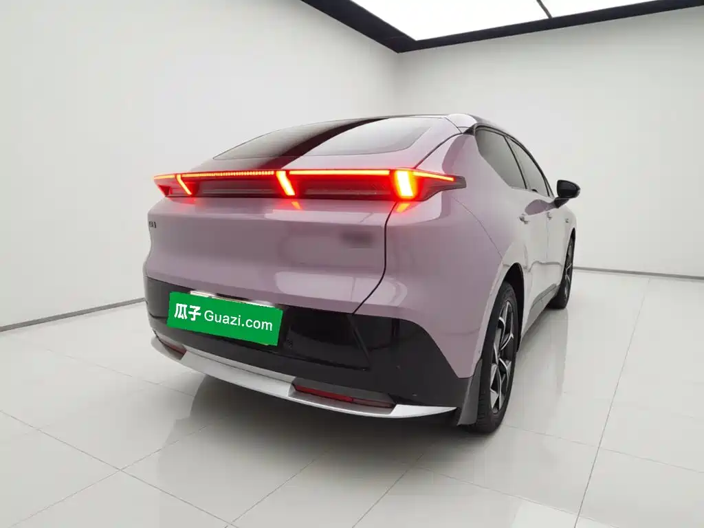 Lynk & Co Z20 — миниатюра 6
