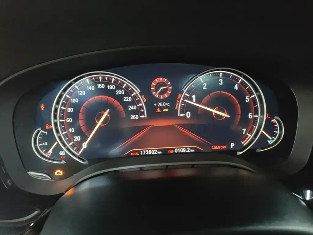 BMW 5 Series — миниатюра 12
