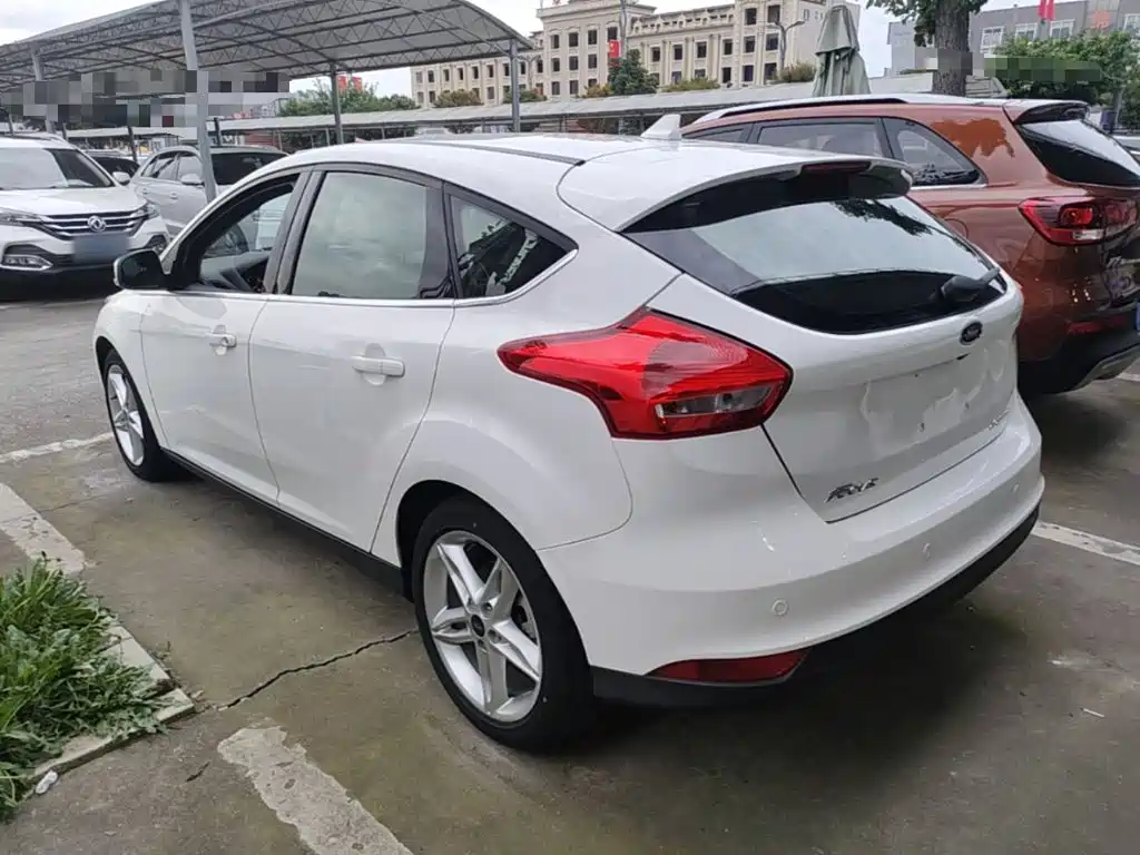 Ford Focus — миниатюра 5