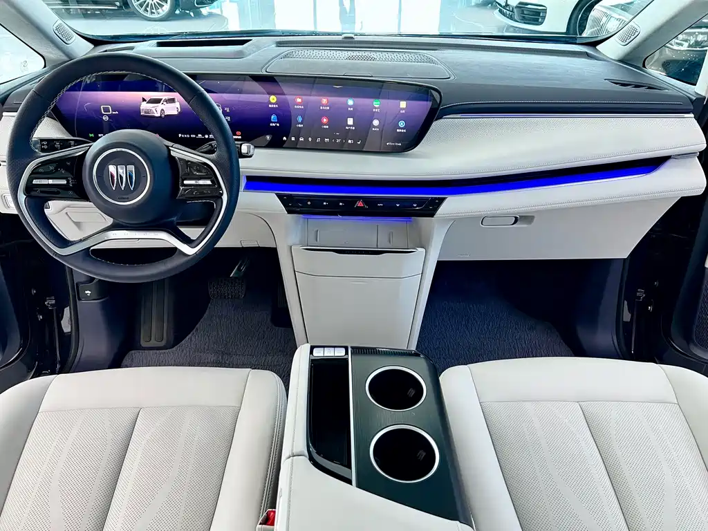 Buick GL8 Hybrid — миниатюра 9