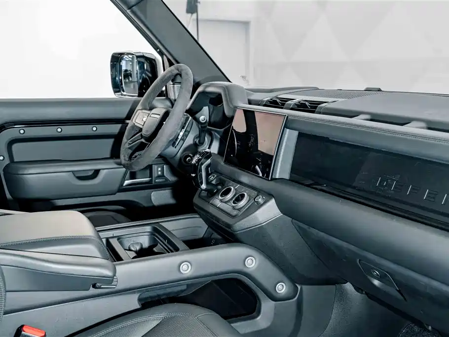 Land Rover Defender — миниатюра 21