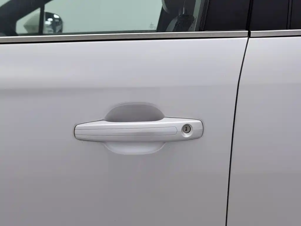 Lincoln MKC — миниатюра 18