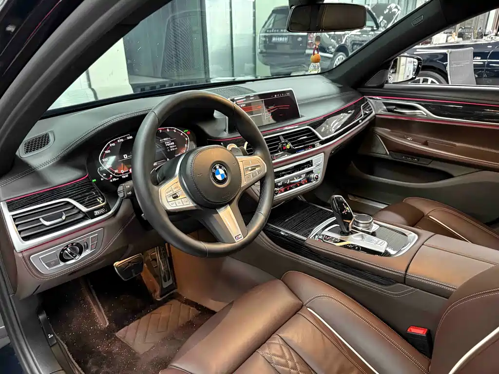 BMW 7 Series — миниатюра 15