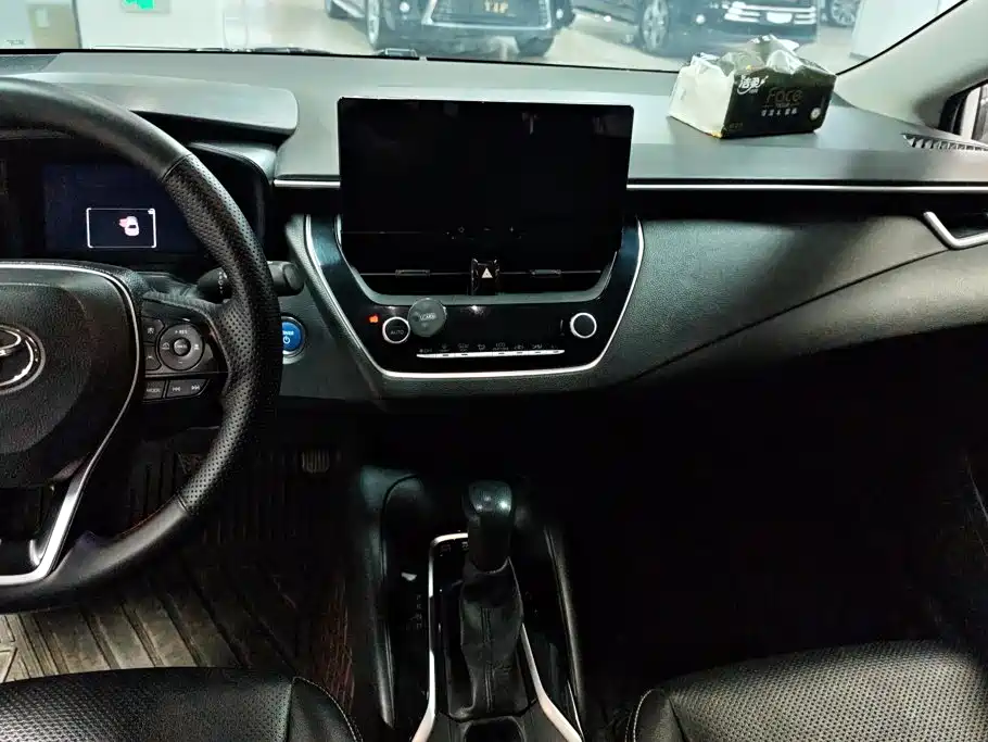 Toyota Corolla — миниатюра 13