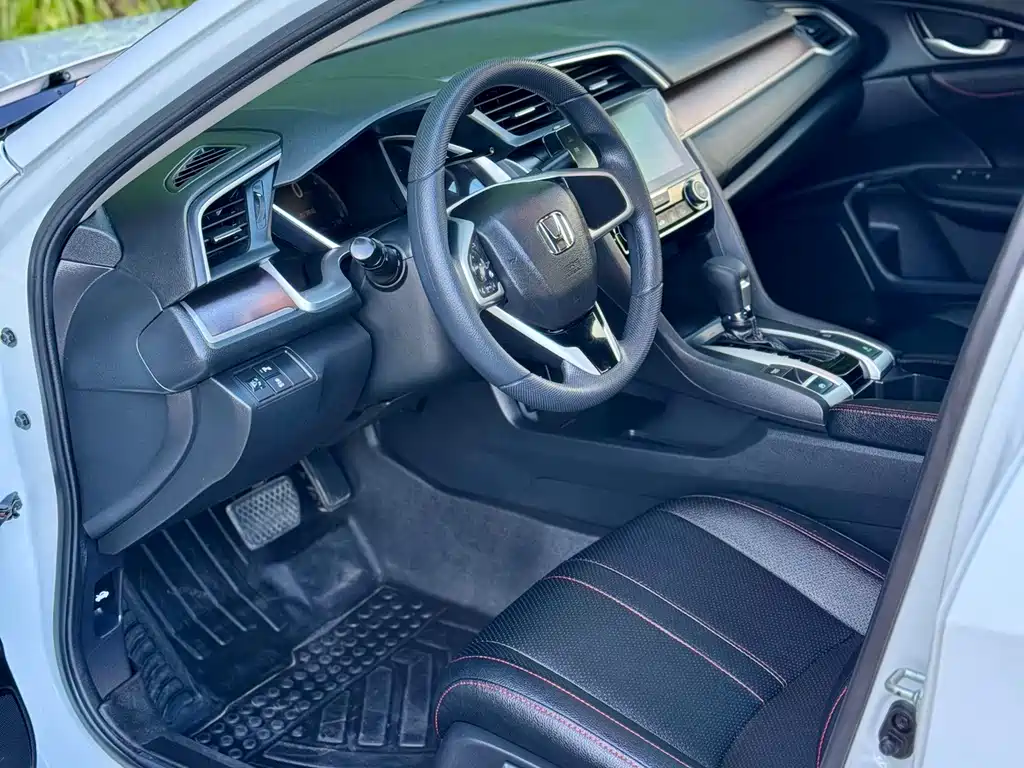 Honda Civic — миниатюра 7