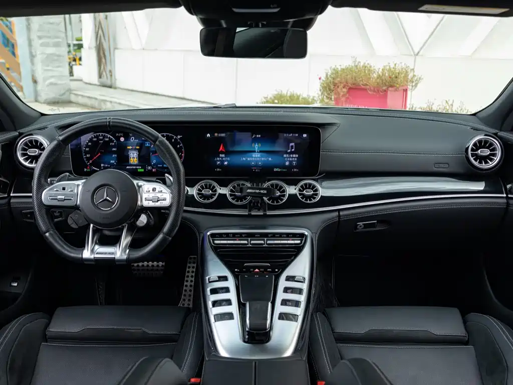 Mercedes-Benz AMG GT — миниатюра 10