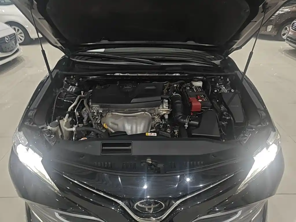 Toyota Camry — миниатюра 20
