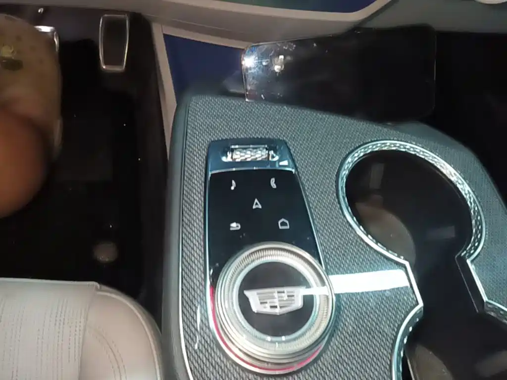 Cadillac IQ — миниатюра 14